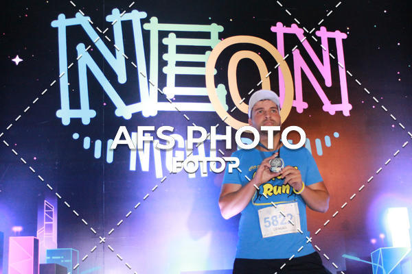 Compra tus fotos del eventoNeon Night Run 2019 - Belo Horizonte En Fotop