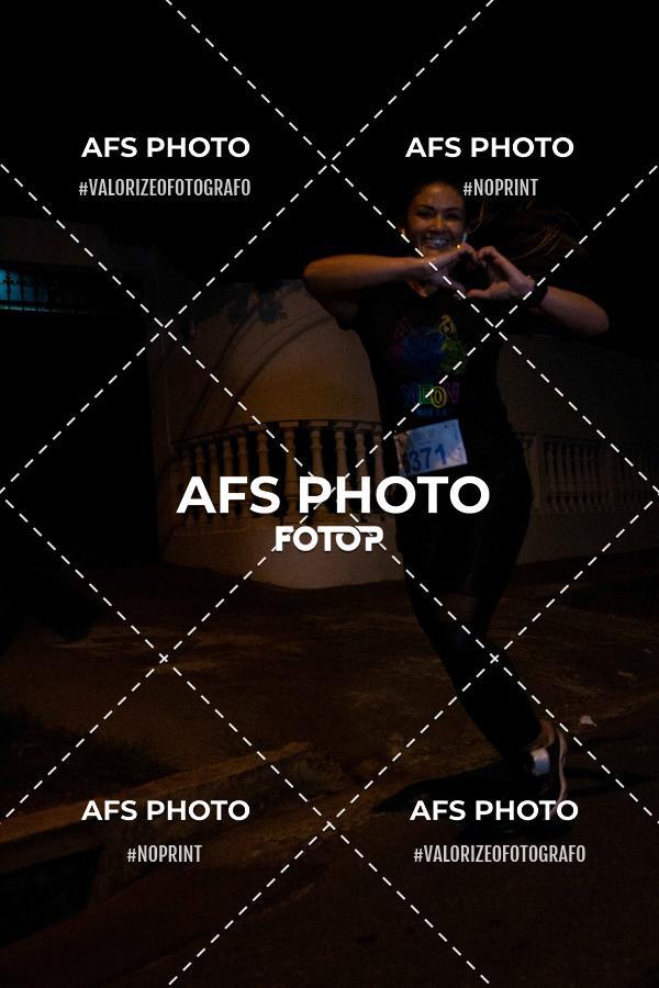 Compra tus fotos del eventoNeon Night Run 2019 - Belo Horizonte En Fotop