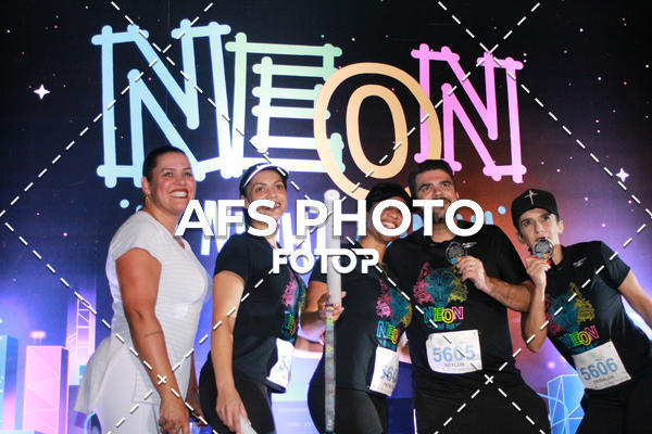 Compra tus fotos del eventoNeon Night Run 2019 - Belo Horizonte En Fotop
