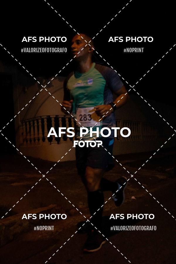 Achetez vos photos de l'vnementNeon Night Run 2019 - Belo Horizonte sur Fotop
