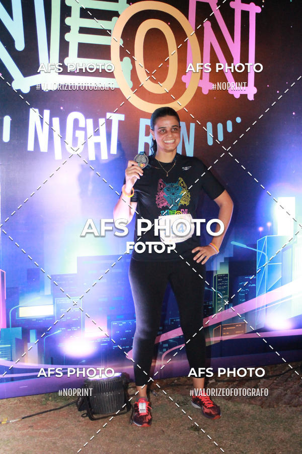 Compra tus fotos del eventoNeon Night Run 2019 - Belo Horizonte En Fotop