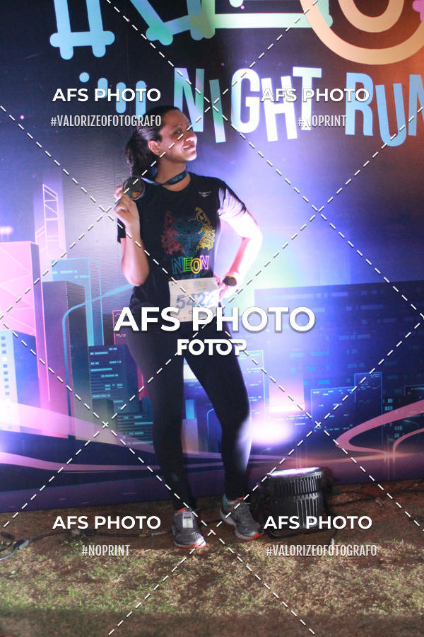 Compra tus fotos del eventoNeon Night Run 2019 - Belo Horizonte En Fotop
