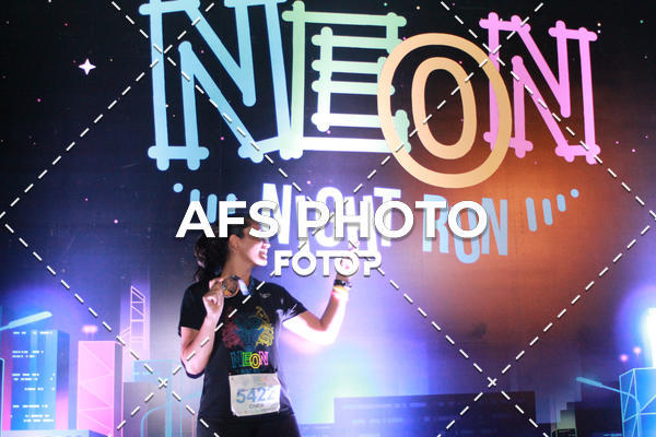 Compra tus fotos del eventoNeon Night Run 2019 - Belo Horizonte En Fotop