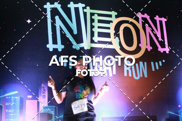 Compra tus fotos del eventoNeon Night Run 2019 - Belo Horizonte En Fotop