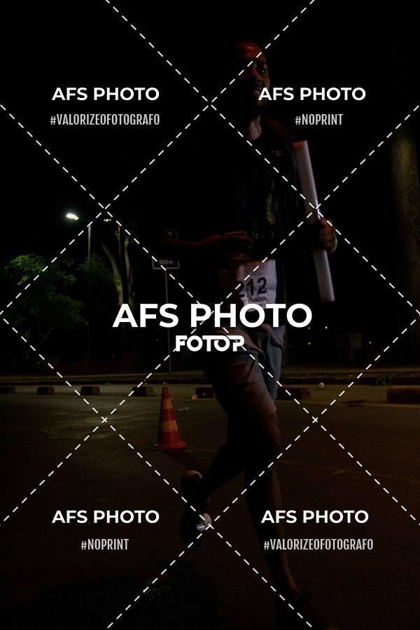 Achetez vos photos de l'vnementNeon Night Run 2019 - Belo Horizonte sur Fotop