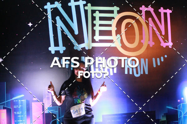 Compra tus fotos del eventoNeon Night Run 2019 - Belo Horizonte En Fotop