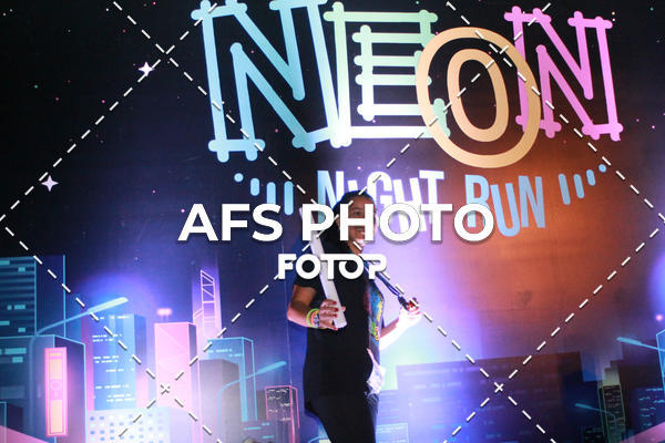Compra tus fotos del eventoNeon Night Run 2019 - Belo Horizonte En Fotop