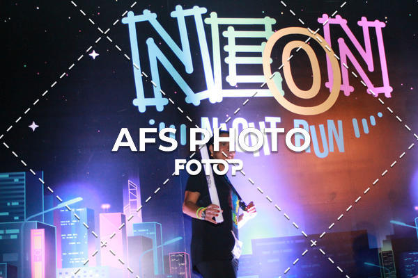 Compra tus fotos del eventoNeon Night Run 2019 - Belo Horizonte En Fotop