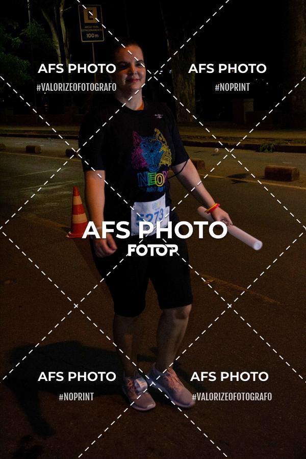 Achetez vos photos de l'vnementNeon Night Run 2019 - Belo Horizonte sur Fotop