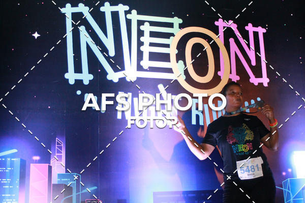 Compra tus fotos del eventoNeon Night Run 2019 - Belo Horizonte En Fotop