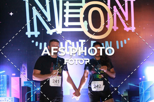 Compra tus fotos del eventoNeon Night Run 2019 - Belo Horizonte En Fotop