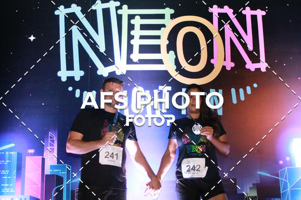Compra tus fotos del eventoNeon Night Run 2019 - Belo Horizonte En Fotop