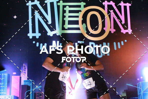 Compra tus fotos del eventoNeon Night Run 2019 - Belo Horizonte En Fotop