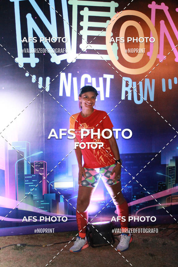 Compra tus fotos del eventoNeon Night Run 2019 - Belo Horizonte En Fotop