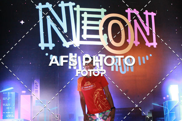 Compra tus fotos del eventoNeon Night Run 2019 - Belo Horizonte En Fotop