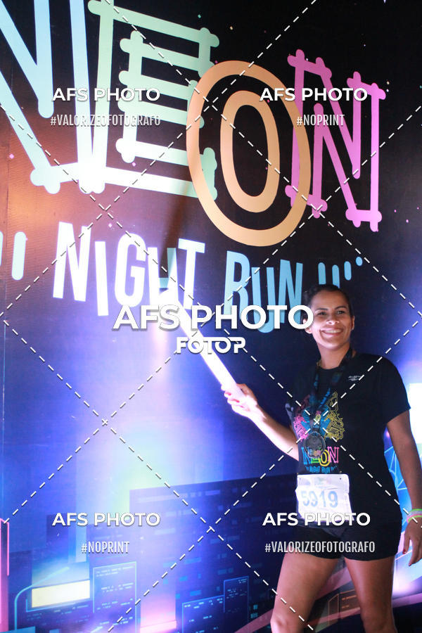 Compra tus fotos del eventoNeon Night Run 2019 - Belo Horizonte En Fotop