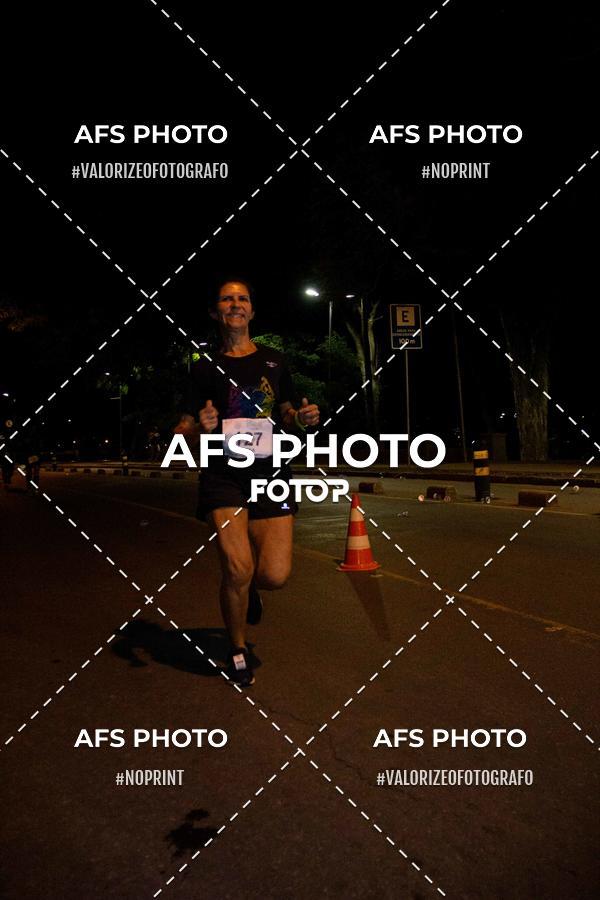 Achetez vos photos de l'vnementNeon Night Run 2019 - Belo Horizonte sur Fotop