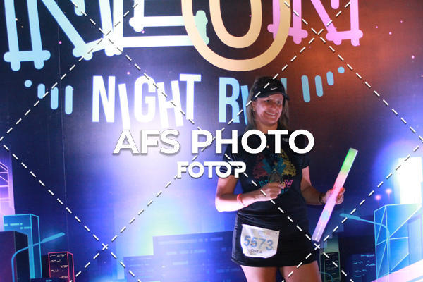 Compra tus fotos del eventoNeon Night Run 2019 - Belo Horizonte En Fotop
