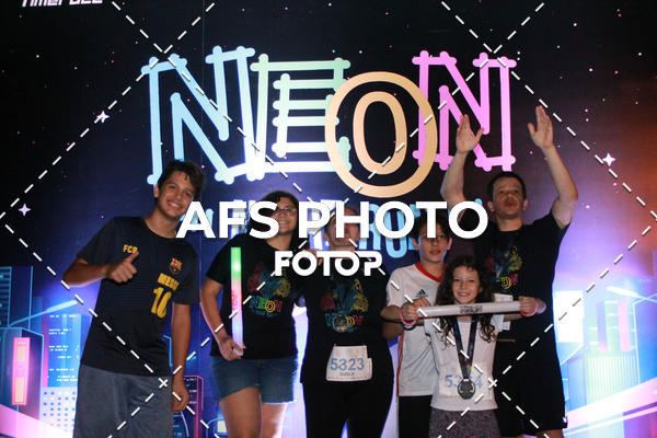 Compra tus fotos del eventoNeon Night Run 2019 - Belo Horizonte En Fotop