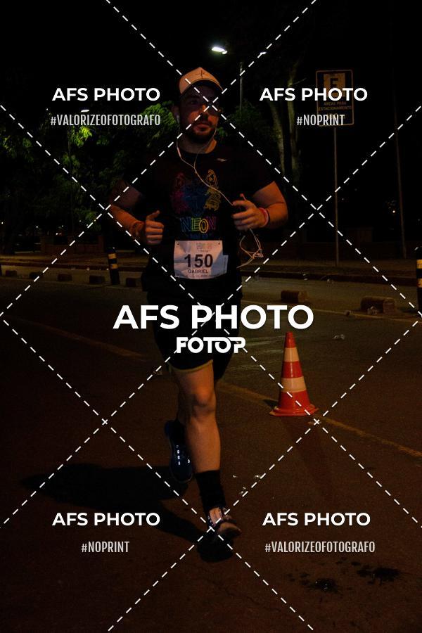 Achetez vos photos de l'vnementNeon Night Run 2019 - Belo Horizonte sur Fotop