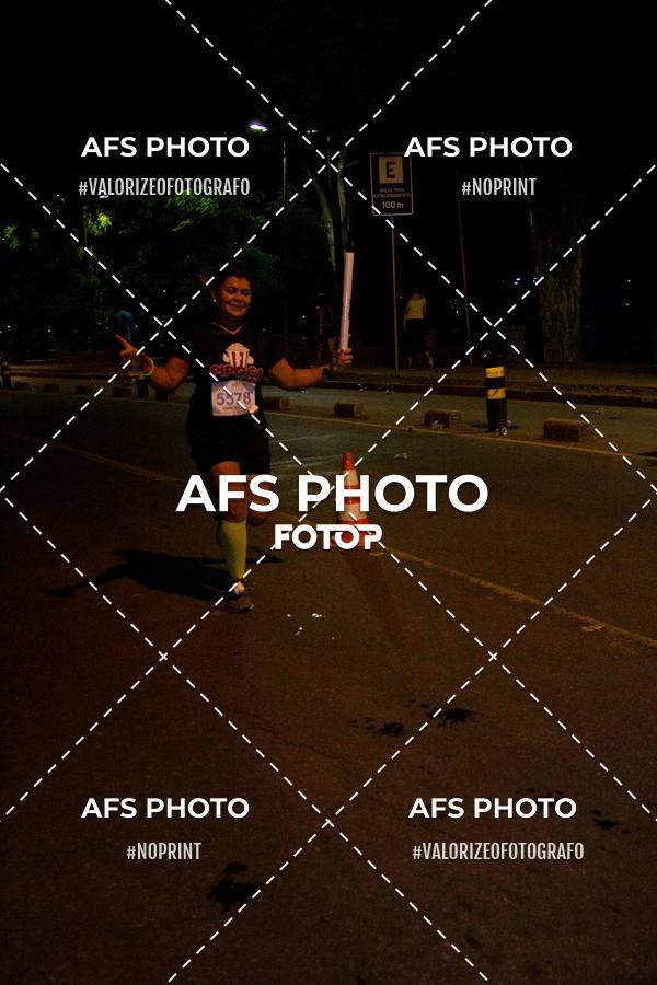 Achetez vos photos de l'vnementNeon Night Run 2019 - Belo Horizonte sur Fotop
