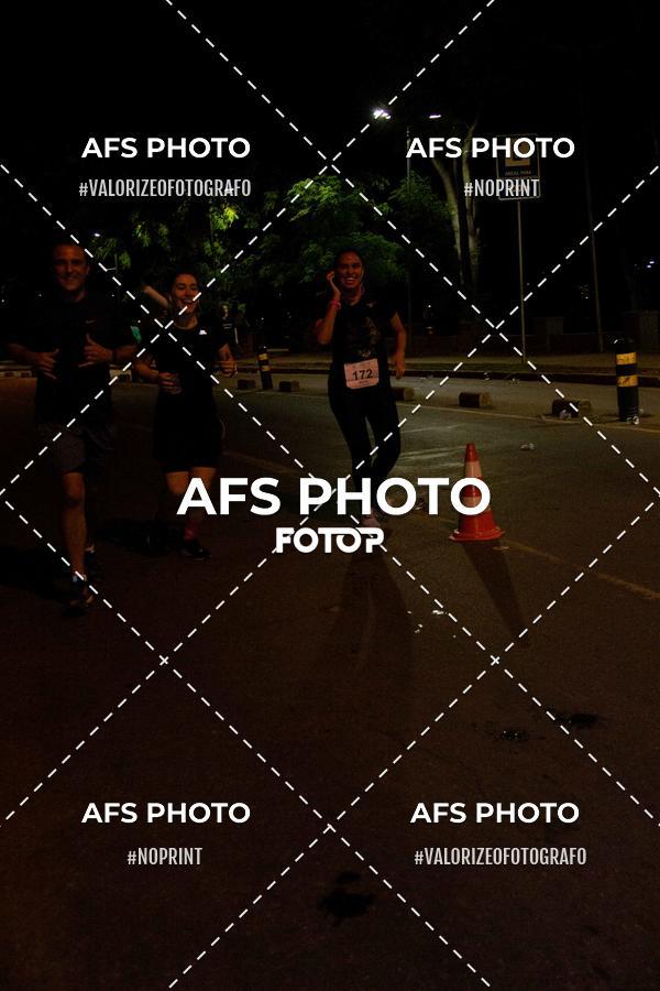 Achetez vos photos de l'vnementNeon Night Run 2019 - Belo Horizonte sur Fotop