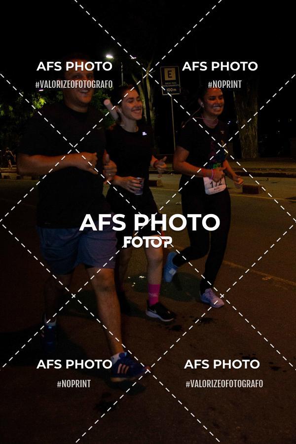 Buy your photos of the eventNeon Night Run 2019 - Belo Horizonte on Fotop