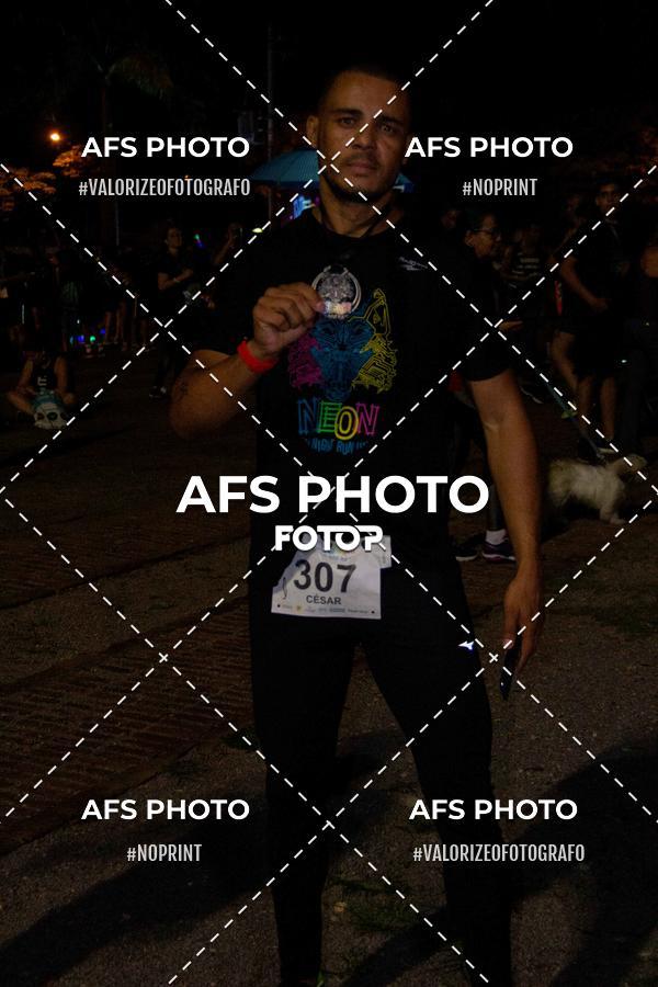 Buy your photos of the eventNeon Night Run 2019 - Belo Horizonte on Fotop