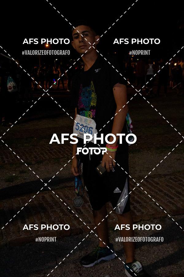 Buy your photos of the eventNeon Night Run 2019 - Belo Horizonte on Fotop