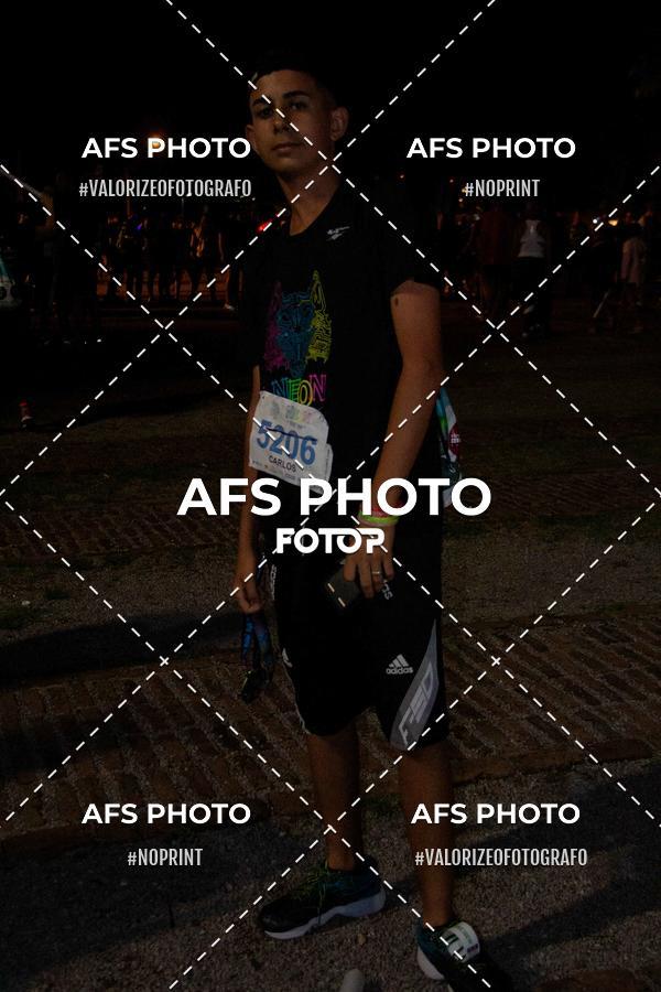 Buy your photos of the eventNeon Night Run 2019 - Belo Horizonte on Fotop