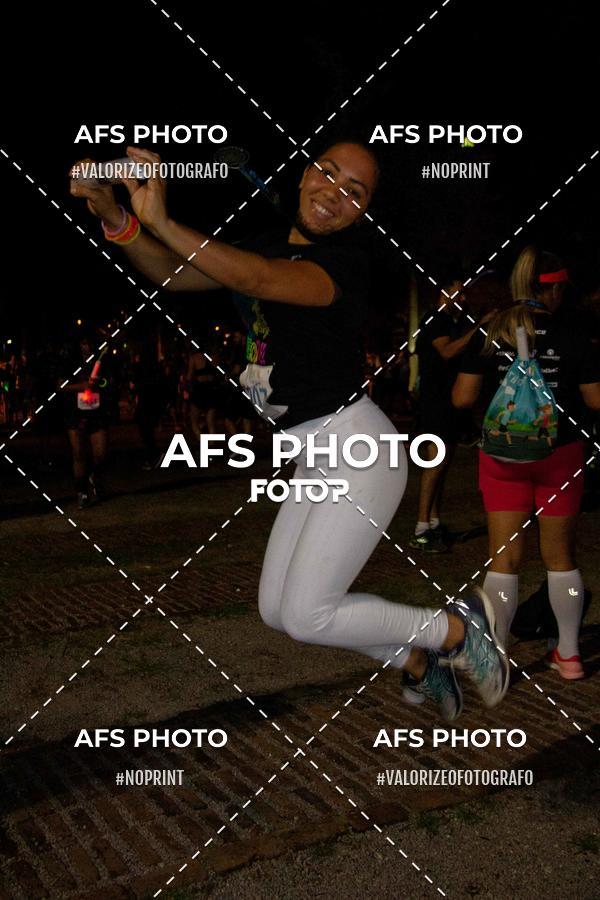 Buy your photos of the eventNeon Night Run 2019 - Belo Horizonte on Fotop