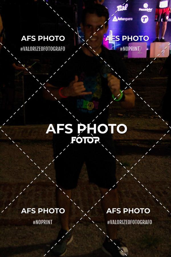Buy your photos of the eventNeon Night Run 2019 - Belo Horizonte on Fotop