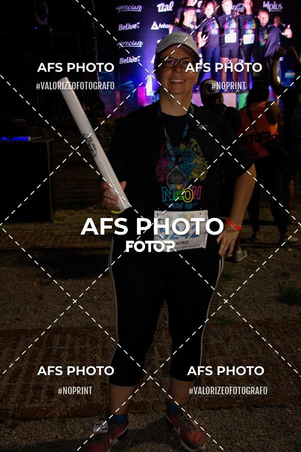 Buy your photos of the eventNeon Night Run 2019 - Belo Horizonte on Fotop