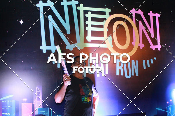 Buy your photos of the eventNeon Night Run 2019 - Belo Horizonte on Fotop