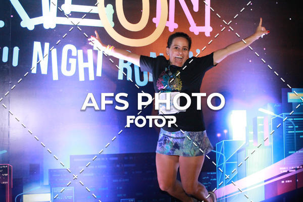 Buy your photos of the eventNeon Night Run 2019 - Belo Horizonte on Fotop