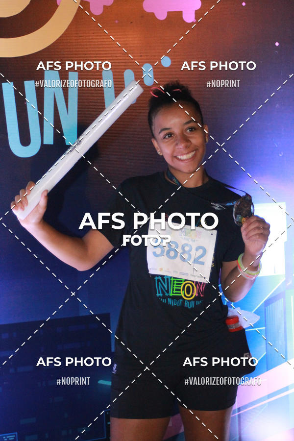 Buy your photos of the eventNeon Night Run 2019 - Belo Horizonte on Fotop