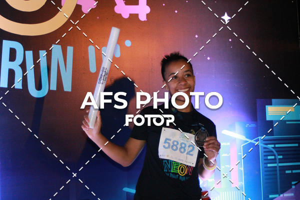 Buy your photos of the eventNeon Night Run 2019 - Belo Horizonte on Fotop