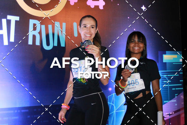 Buy your photos of the eventNeon Night Run 2019 - Belo Horizonte on Fotop