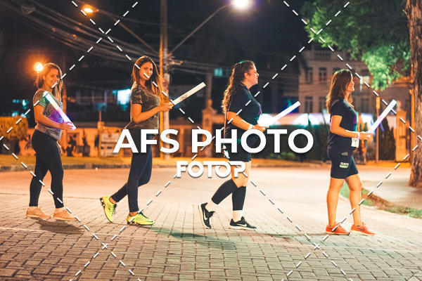 Compre suas fotos do eventoNeon Night Run 2019 - Belo Horizonte no Fotop