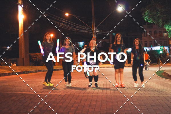 Compre suas fotos do eventoNeon Night Run 2019 - Belo Horizonte no Fotop