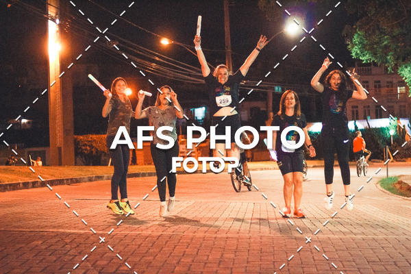 Compre suas fotos do eventoNeon Night Run 2019 - Belo Horizonte no Fotop