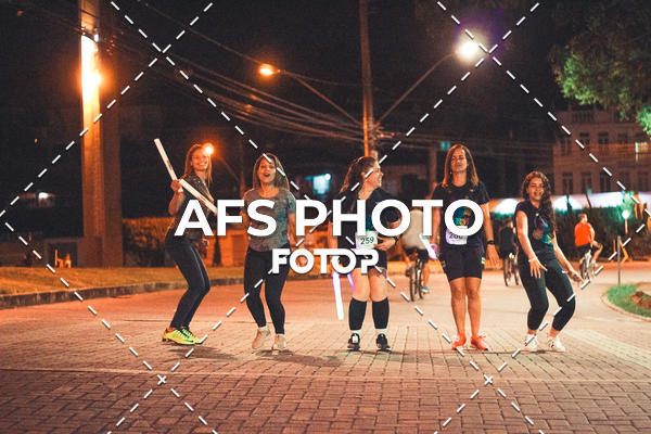 Compre suas fotos do eventoNeon Night Run 2019 - Belo Horizonte no Fotop