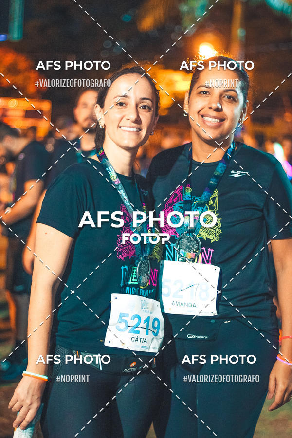 Buy your photos of the eventNeon Night Run 2019 - Belo Horizonte on Fotop