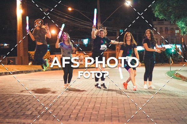 Compre suas fotos do eventoNeon Night Run 2019 - Belo Horizonte no Fotop