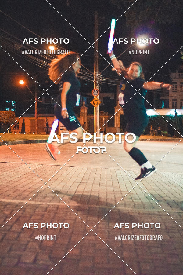 Compre as suas fotos do eventoNeon Night Run 2019 - Belo Horizonte no Fotop
