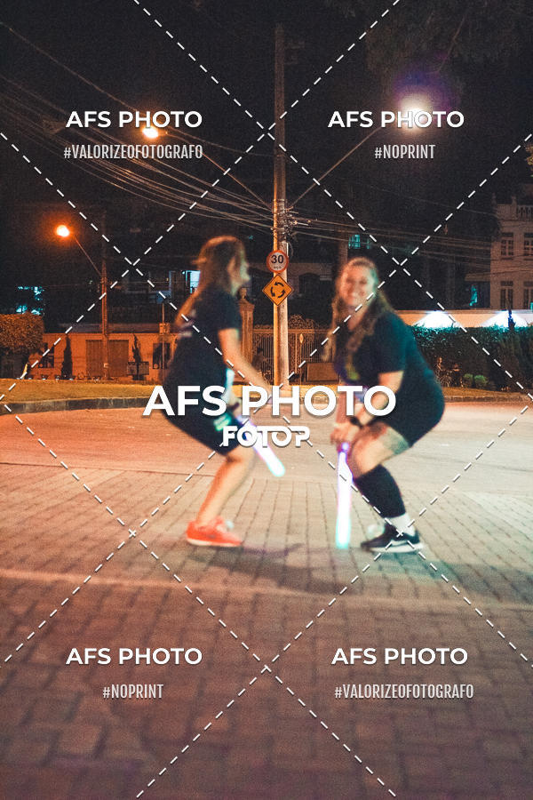 Compre as suas fotos do eventoNeon Night Run 2019 - Belo Horizonte no Fotop