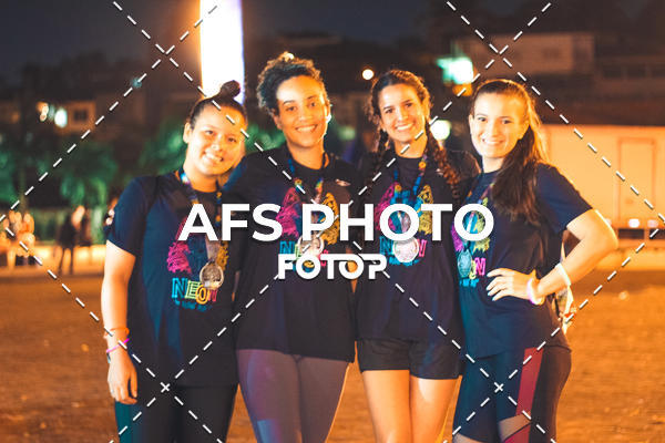 Compre as suas fotos do eventoNeon Night Run 2019 - Belo Horizonte no Fotop