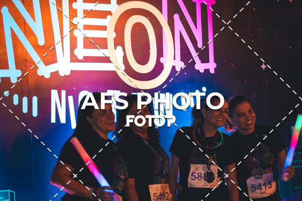 Compre as suas fotos do eventoNeon Night Run 2019 - Belo Horizonte no Fotop