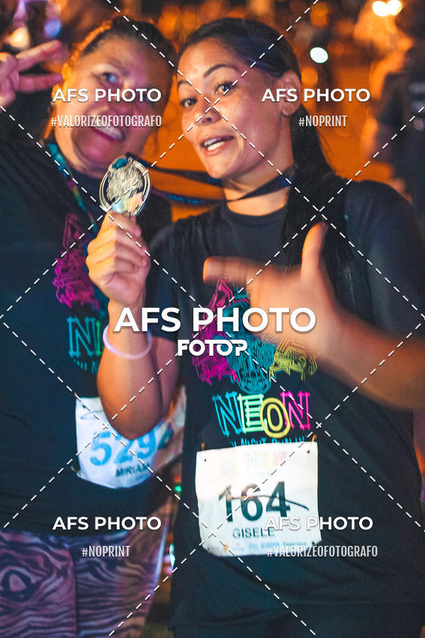 Buy your photos of the eventNeon Night Run 2019 - Belo Horizonte on Fotop
