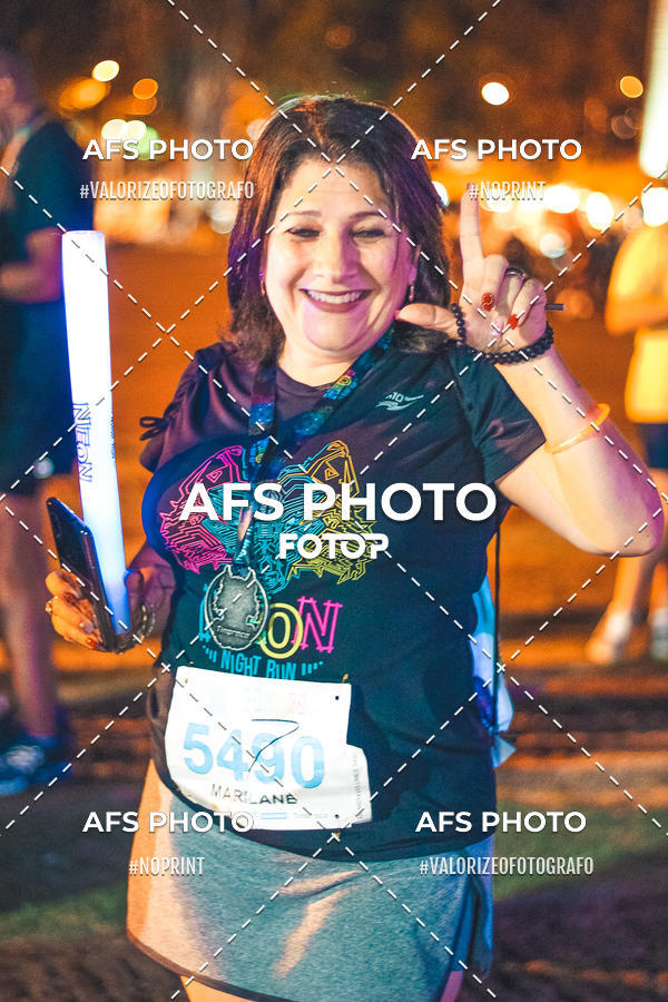 Achetez vos photos de l'vnementNeon Night Run 2019 - Belo Horizonte sur Fotop